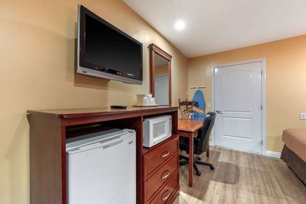  - Rodeway Inn Carson