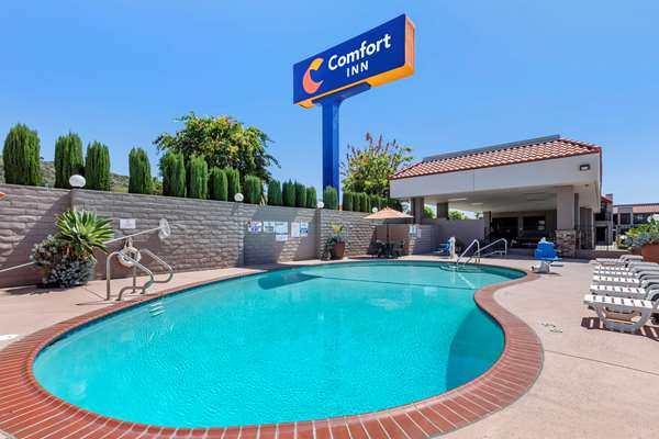 Pool - Comfort Inn Old Town Pasadena Los Angeles