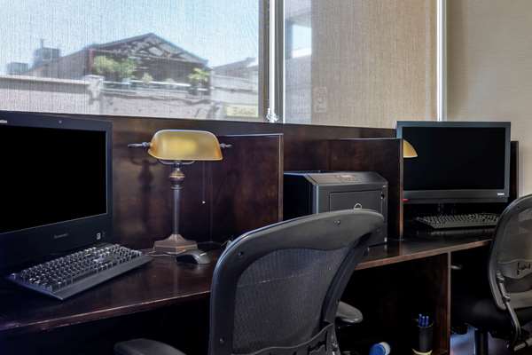 Conference Area - Comfort Suites Visalia