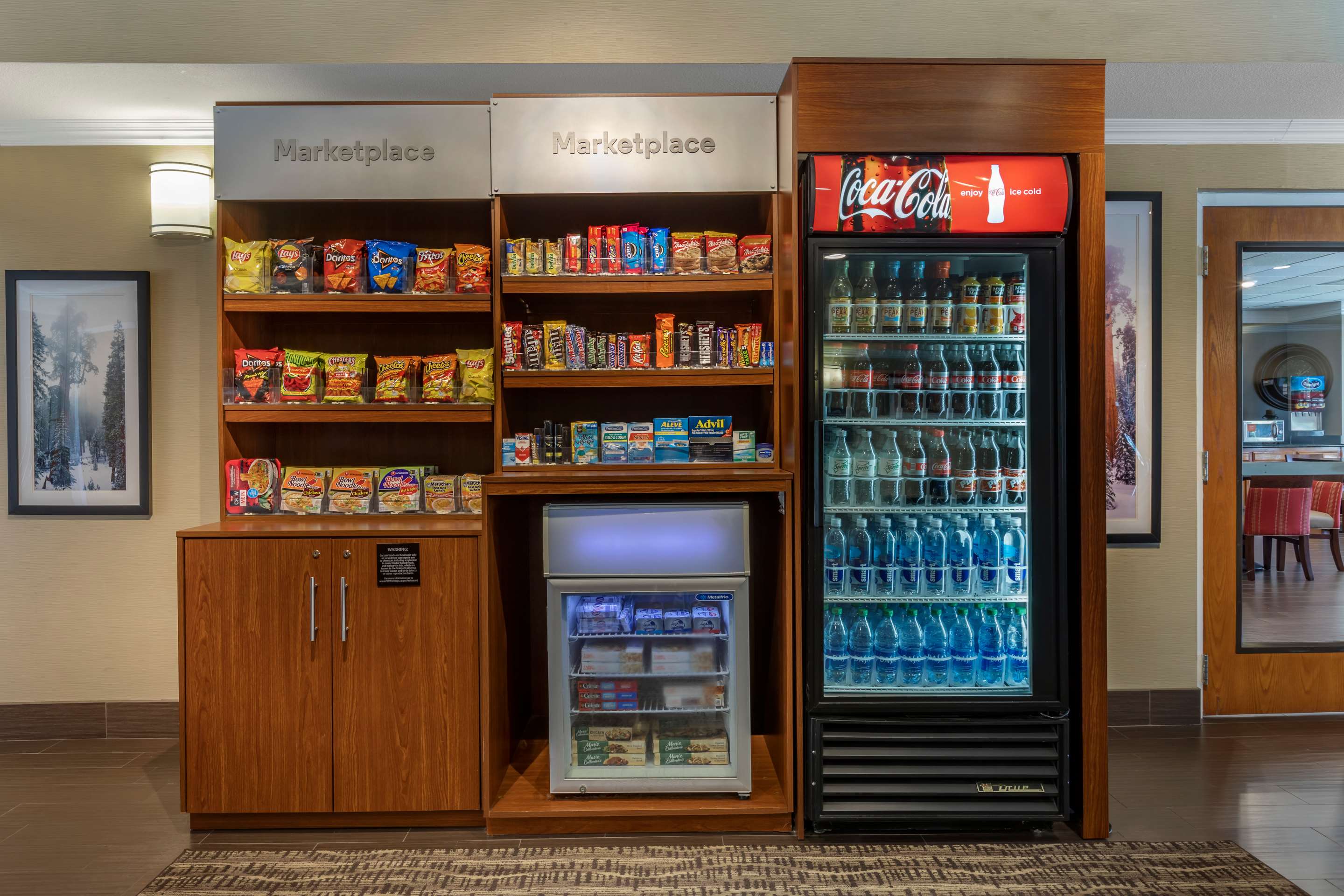 Hotel marketplace | Comfort Suites Visalia Convention Center