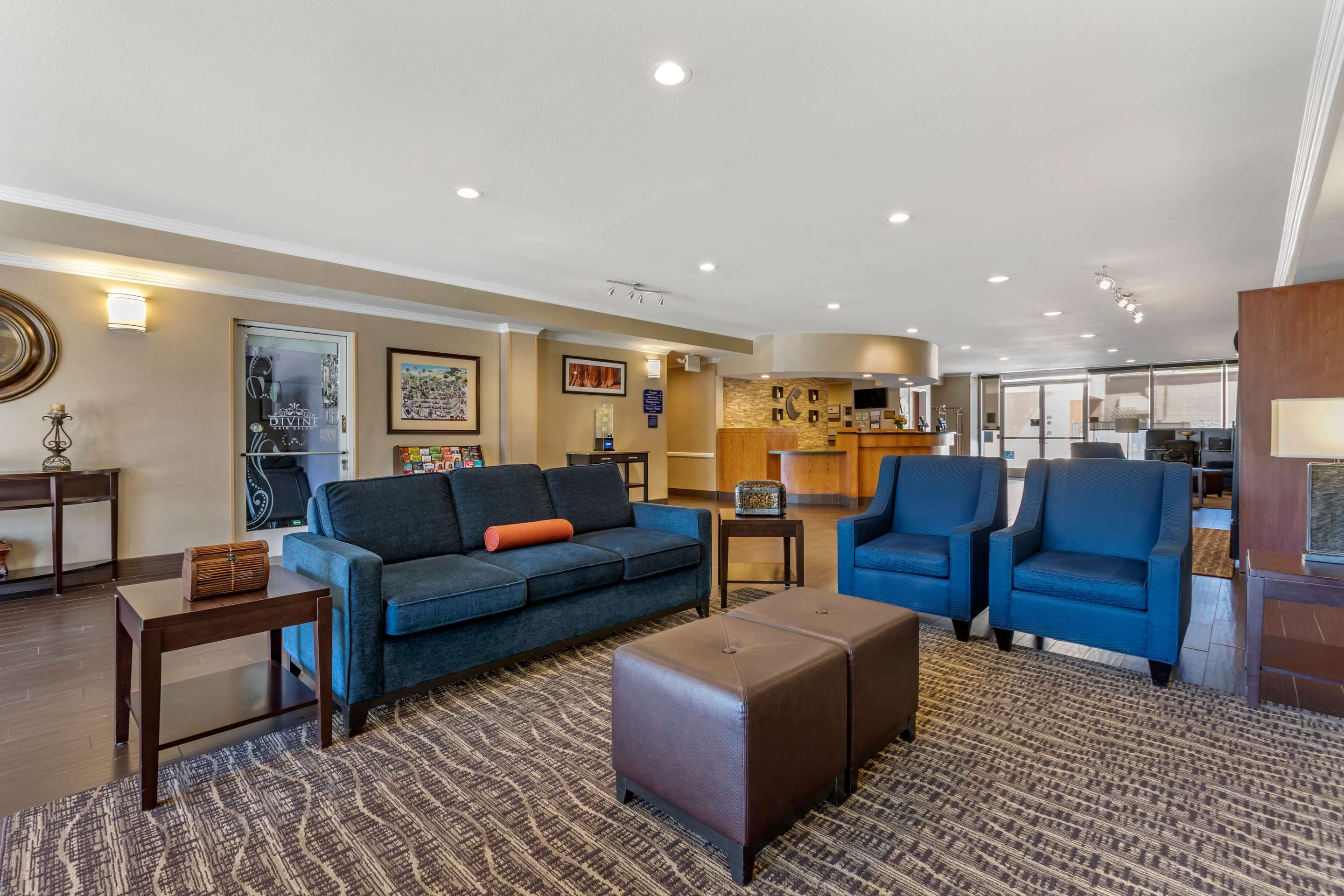 Spacious lobby with sitting area | Comfort Suites Visalia Convention Center
