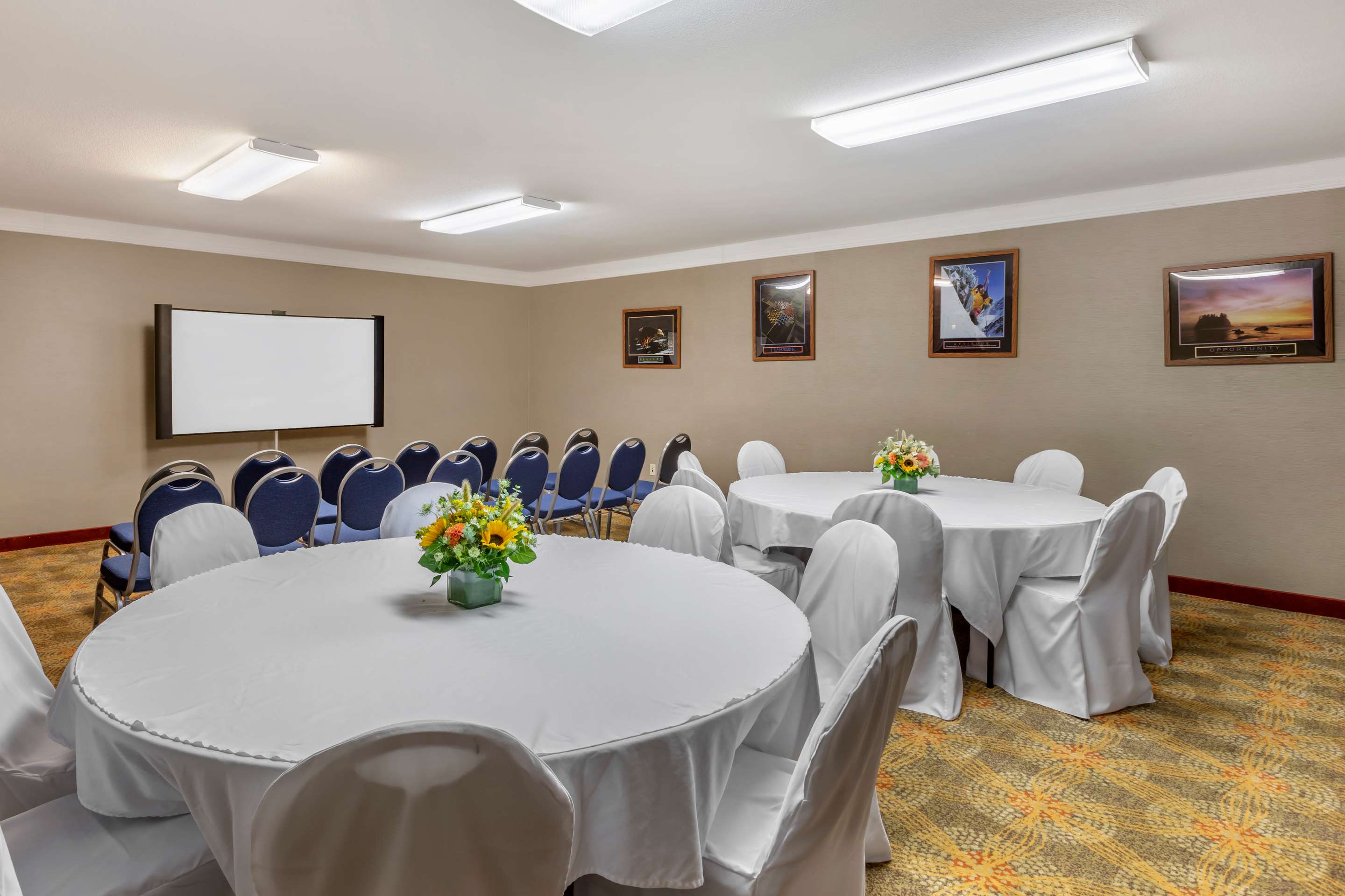 Event space | Comfort Suites Visalia Convention Center