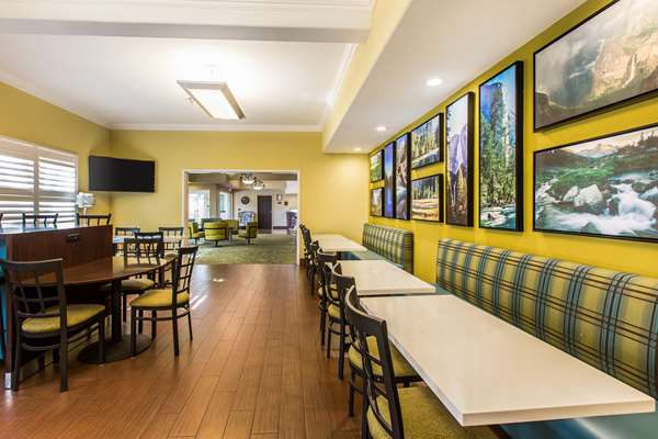 Amenities - Comfort Suites Fresno