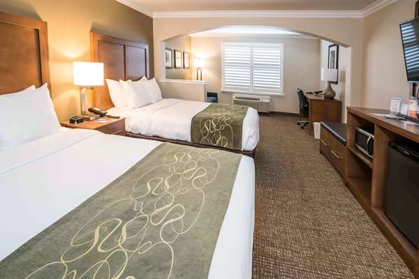 Suite - Comfort Suites Fresno