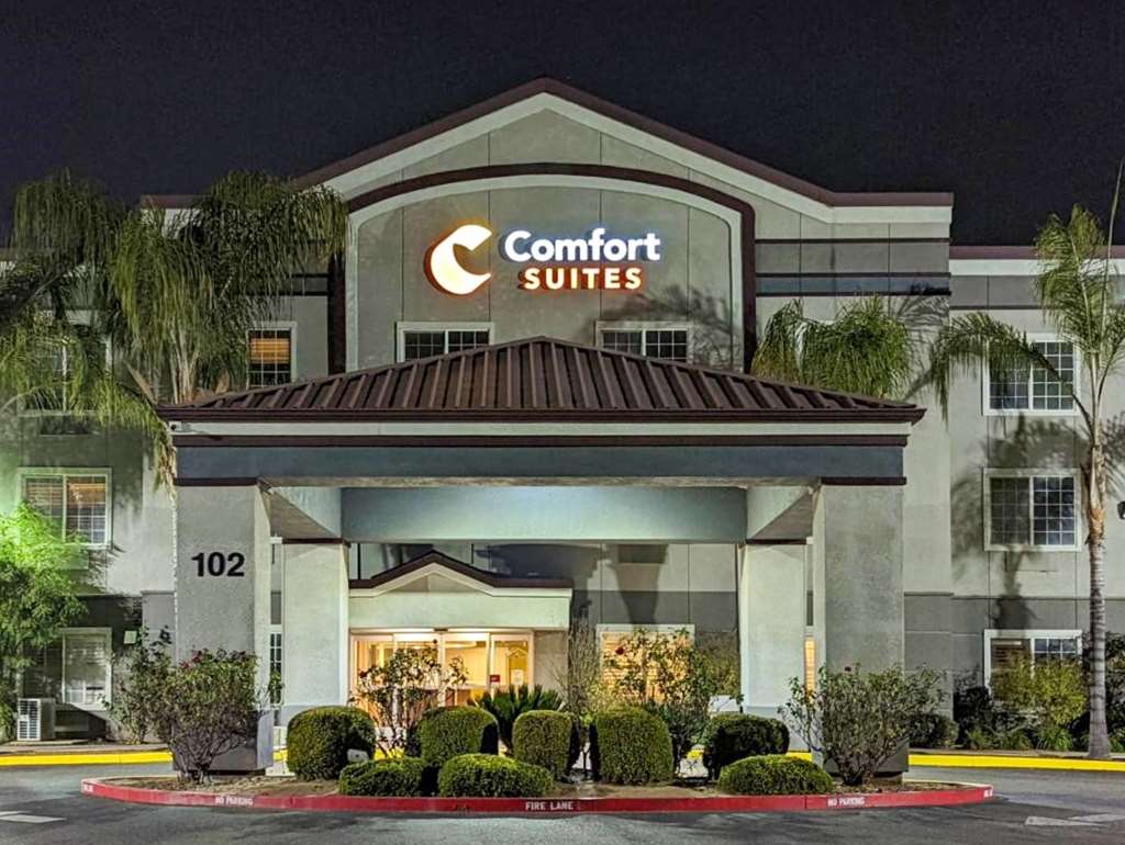 Comfort Suites