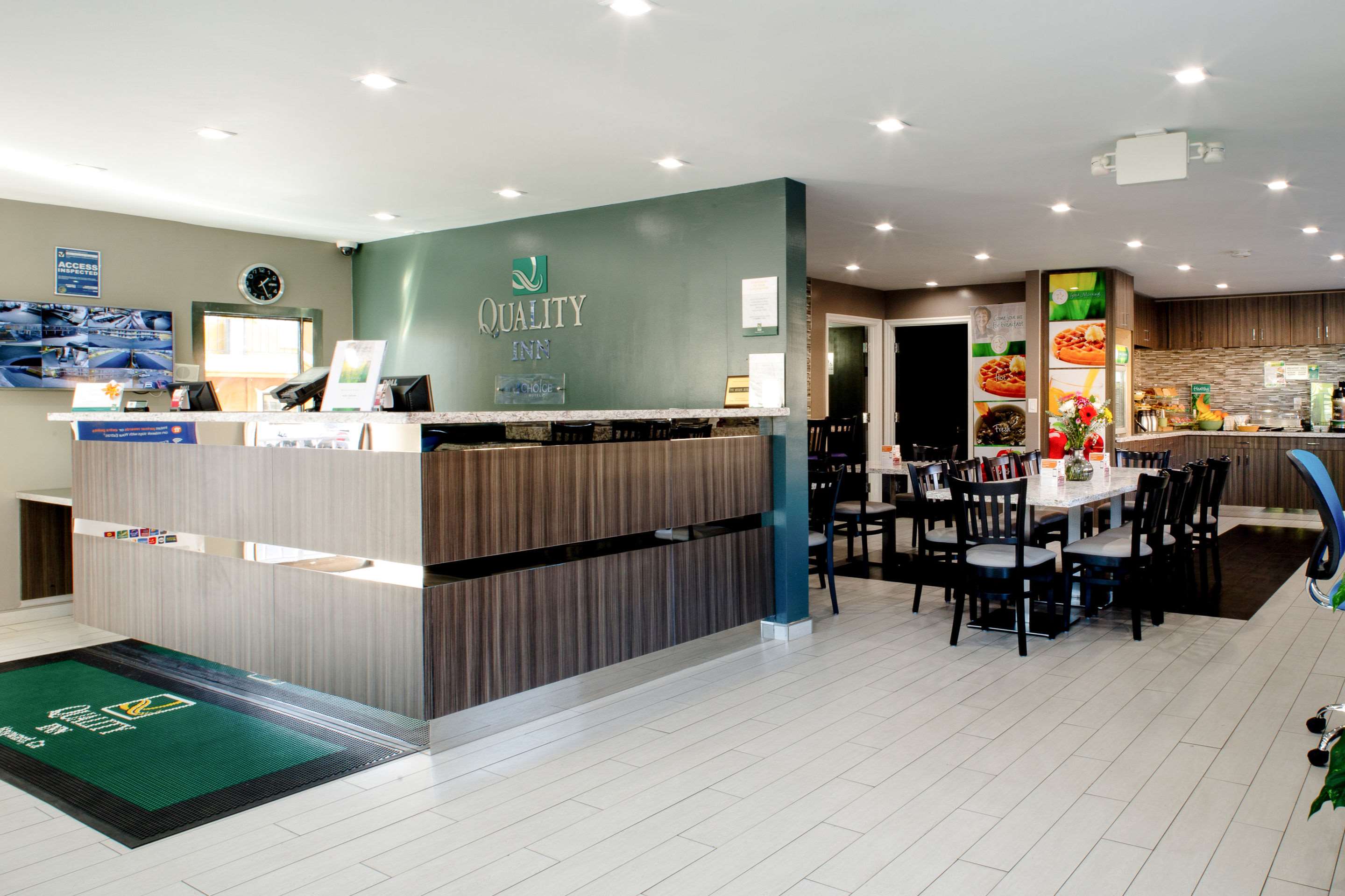 Front desk with friendly staff