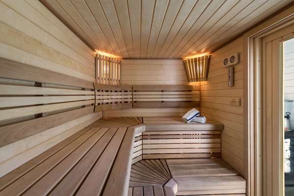 Fitness/ Exercise Room - UpValley Inn & Hot Springs Calistoga