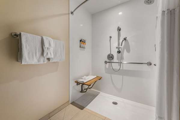 Suite - UpValley Inn & Hot Springs Calistoga