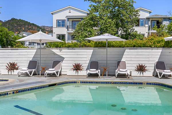 Pool - UpValley Inn & Hot Springs Calistoga