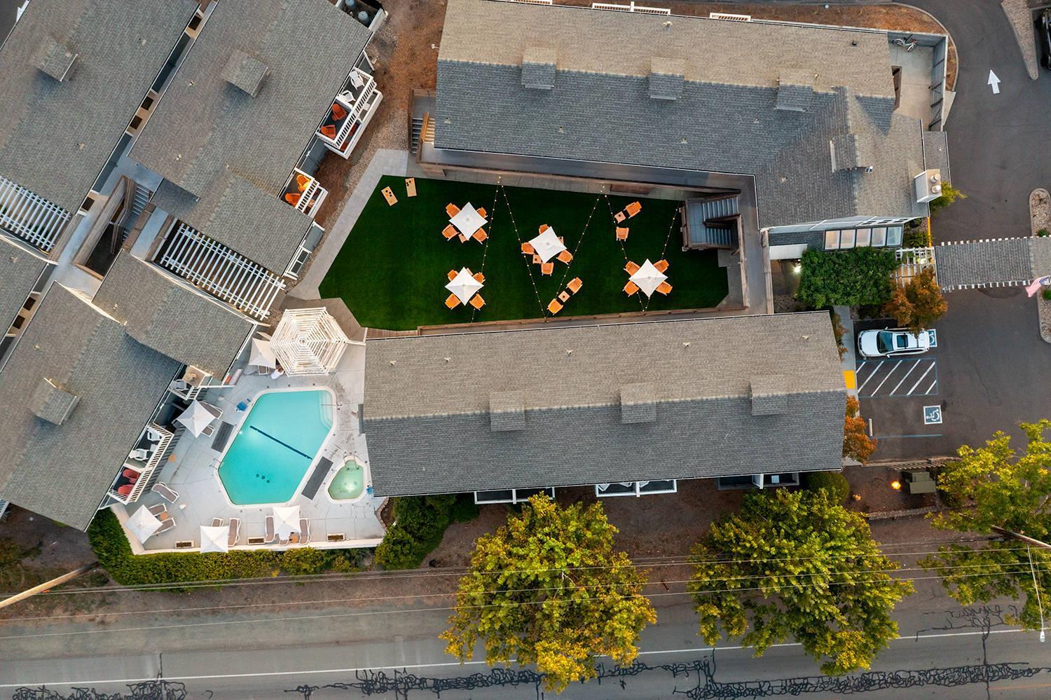 Hotel exterior | UpValley Inn & Hot Springs Napa Valley, an Ascend Collection Hotel