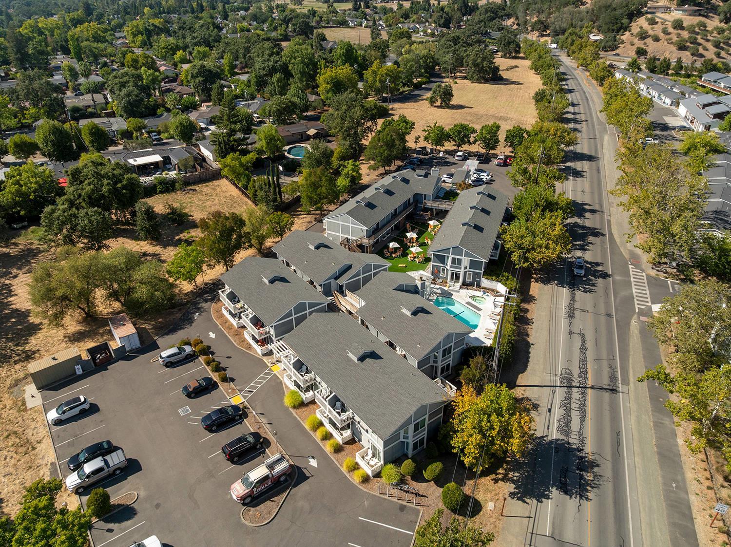 Hotel exterior | UpValley Inn & Hot Springs Napa Valley, an Ascend Collection Hotel