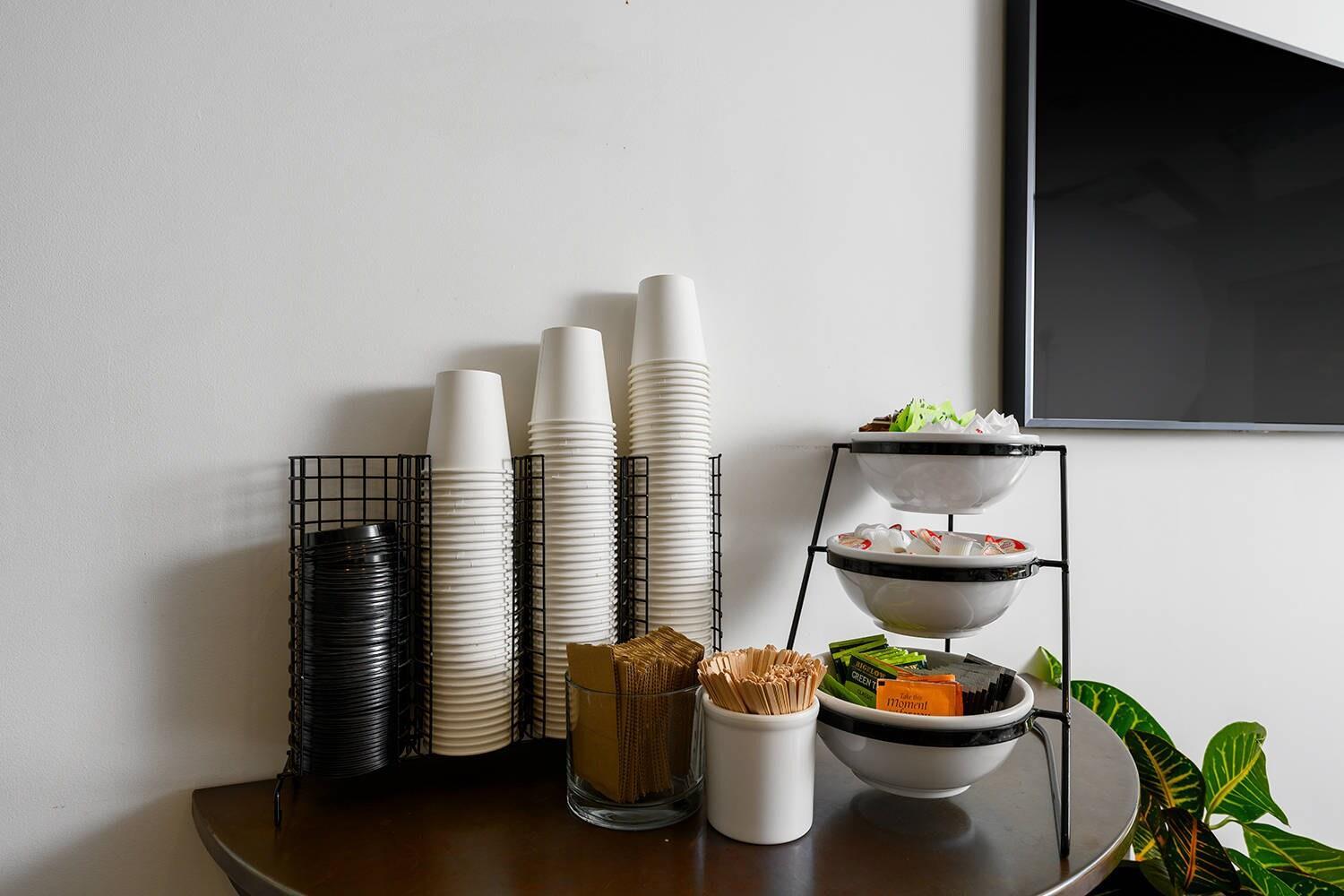 Coffe area | UpValley Inn & Hot Springs Napa Valley, an Ascend Collection Hotel