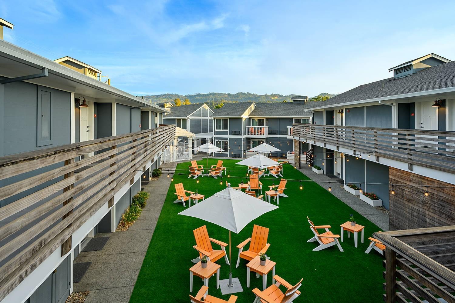 Hotel exterior | UpValley Inn & Hot Springs Napa Valley, an Ascend Collection Hotel