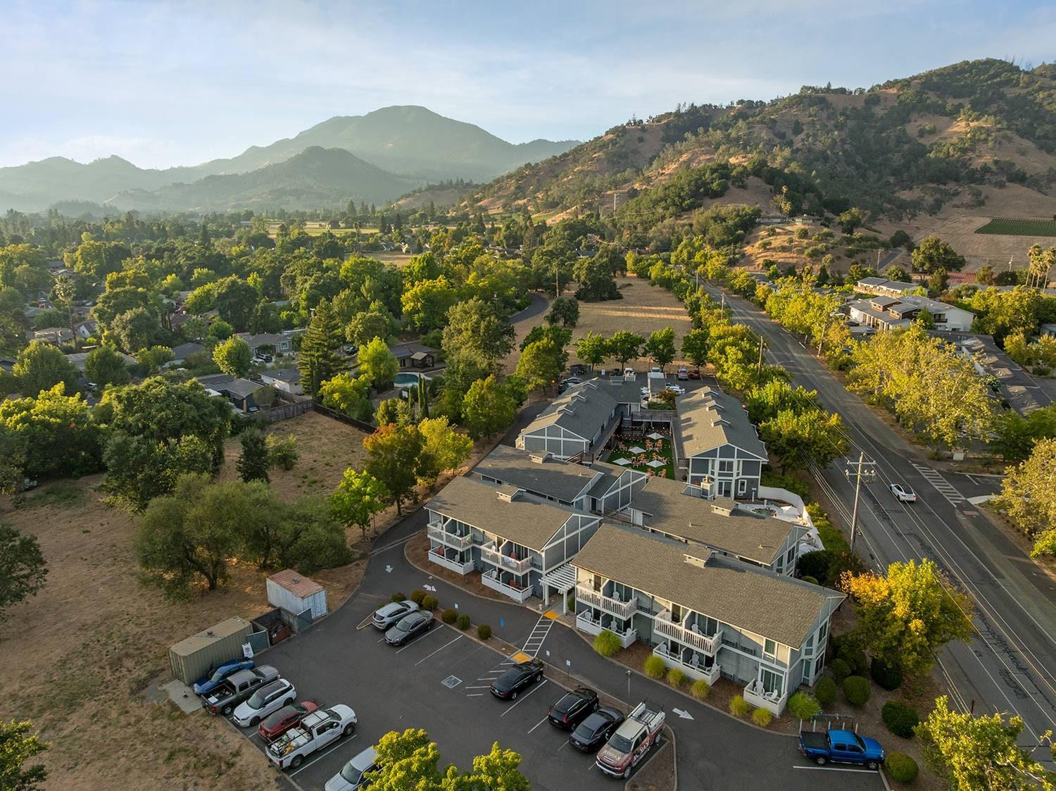 Hotel exterior | UpValley Inn & Hot Springs Napa Valley, an Ascend Collection Hotel