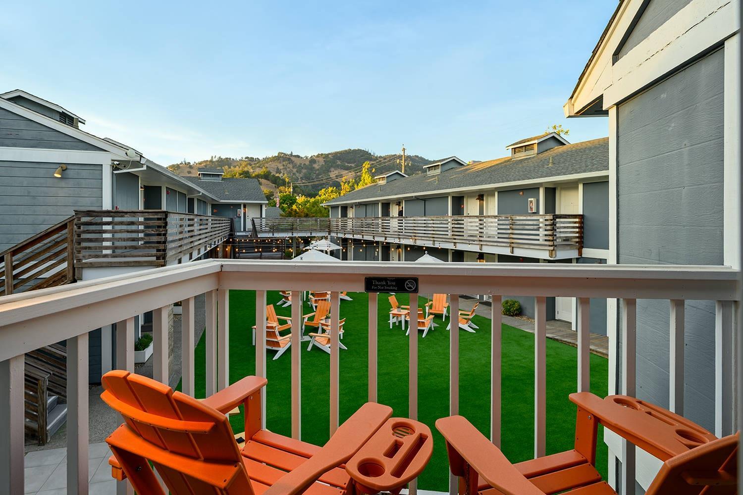 Hotel exterior | UpValley Inn & Hot Springs Napa Valley, an Ascend Collection Hotel