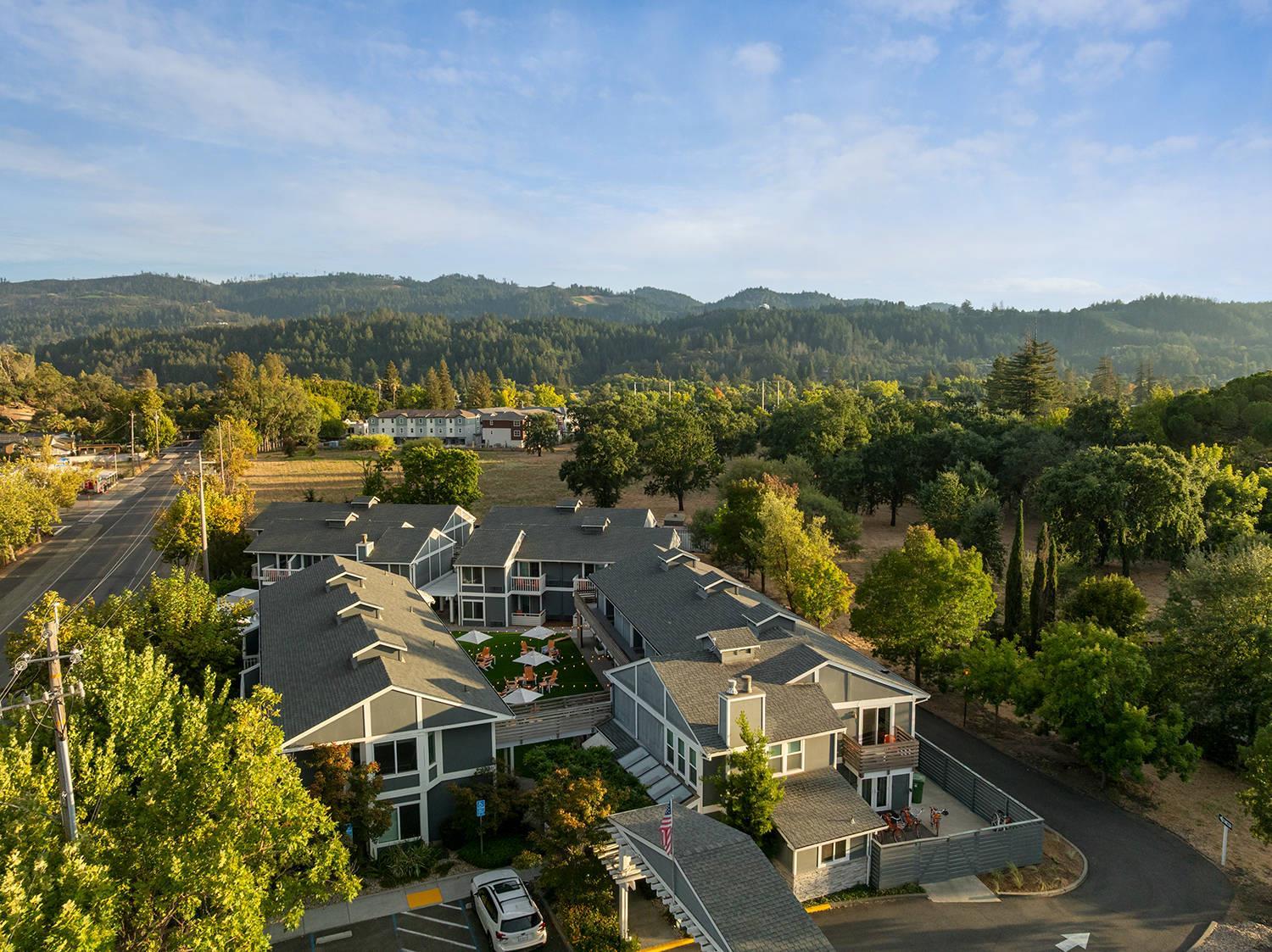 Hotel exterior | UpValley Inn & Hot Springs Napa Valley, an Ascend Collection Hotel
