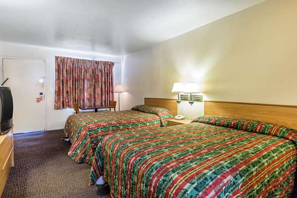  - Rodeway Inn Castaic - I-5, Exit 176