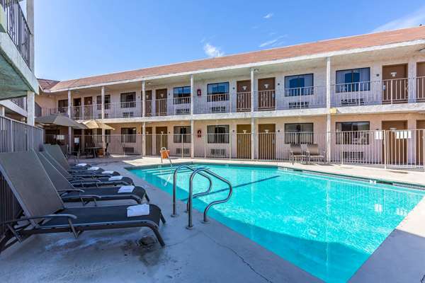 Pool - Rodeway Inn Castaic - I-5, Exit 176