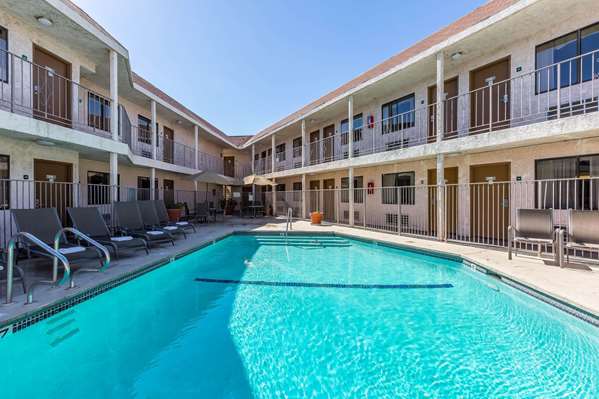 Pool - Rodeway Inn Castaic - I-5, Exit 176