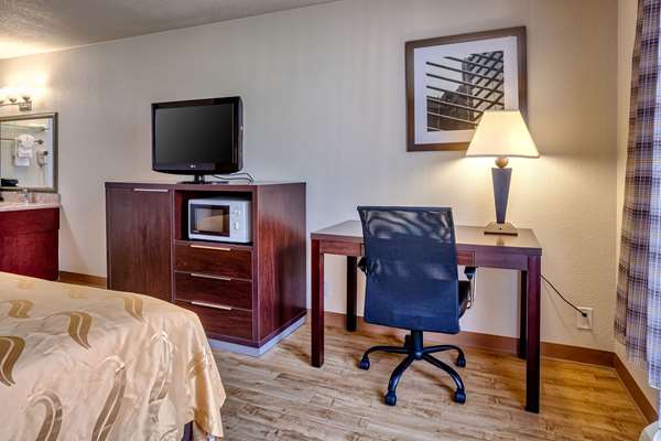  - Quality Inn Vallejo - I-80, Exit 33