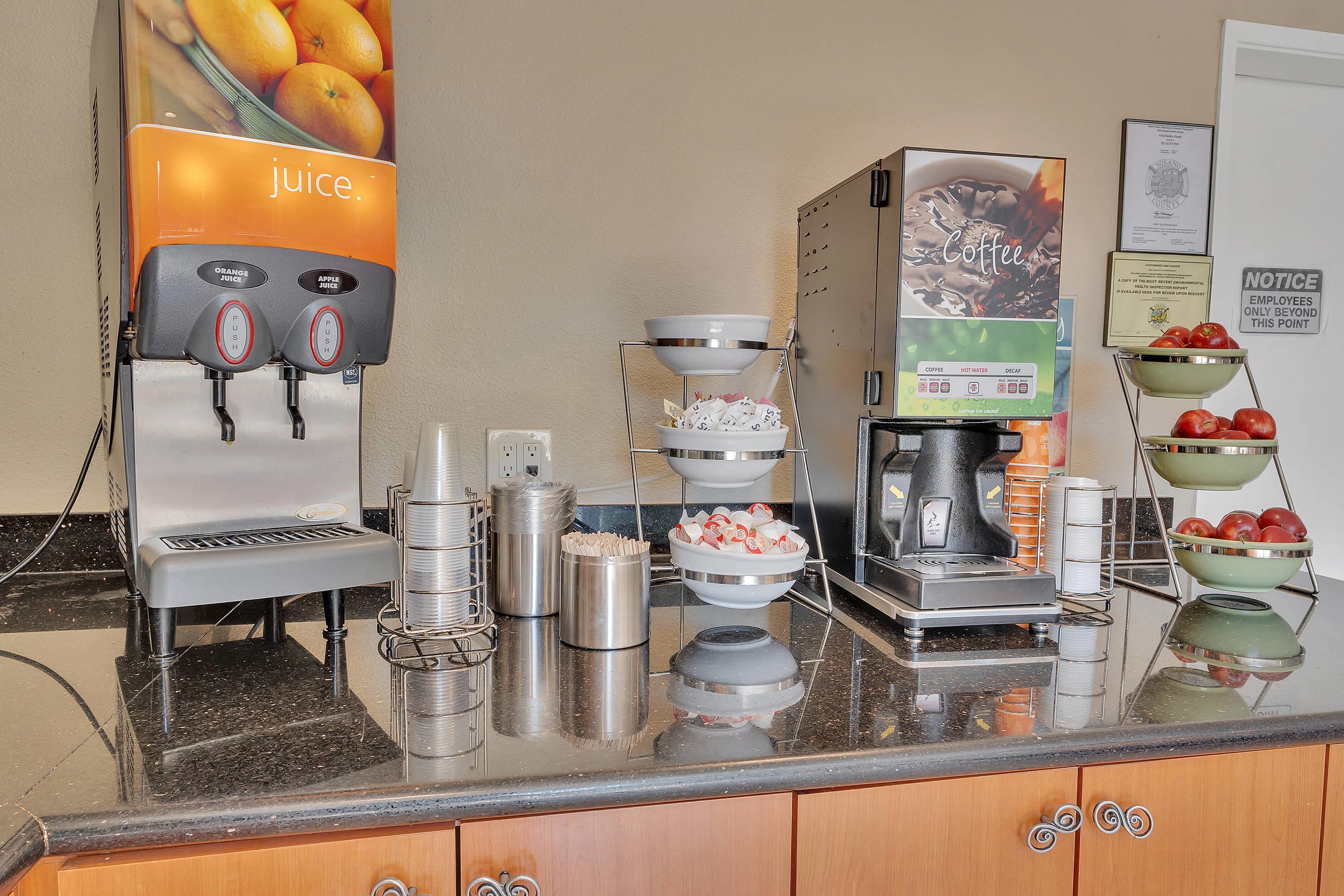 Breakfast area | Quality Inn near Six Flags Discovery Kingdom - Napa Valley