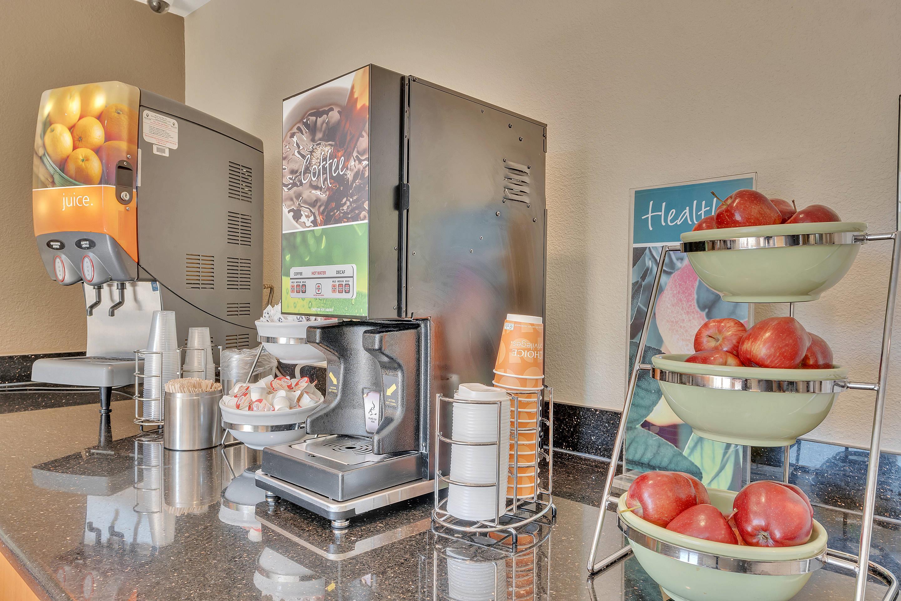 Breakfast area | Quality Inn near Six Flags Discovery Kingdom - Napa Valley