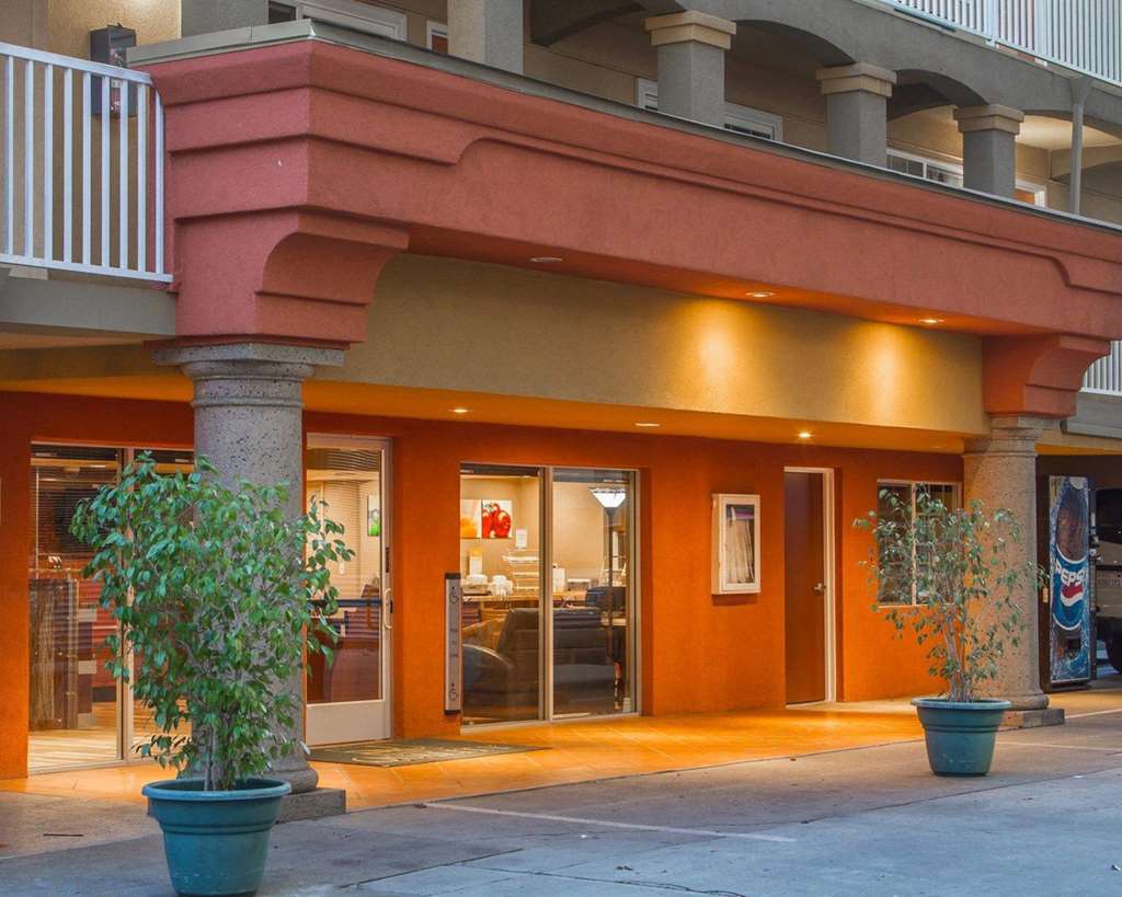 Quality Inn