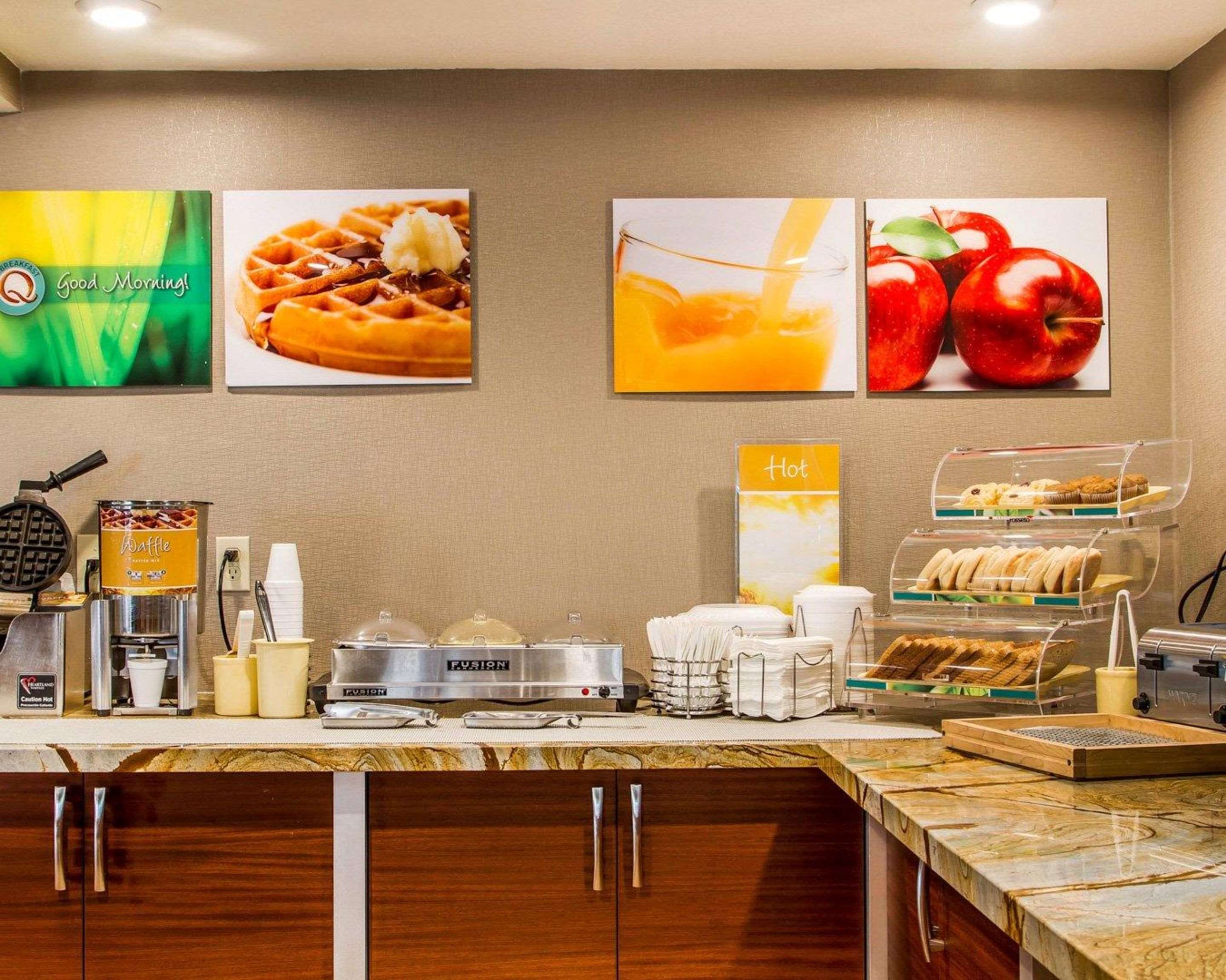 Breakfast counter | Quality Inn Sacramento Convention Center