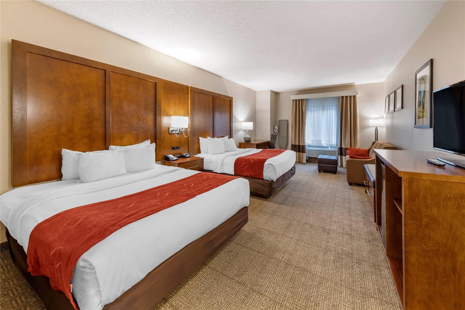 COMFORT SUITES NEAR SIX FLAGS MAGIC-guestroom-Guest Room,Suite,On-Site.jpg