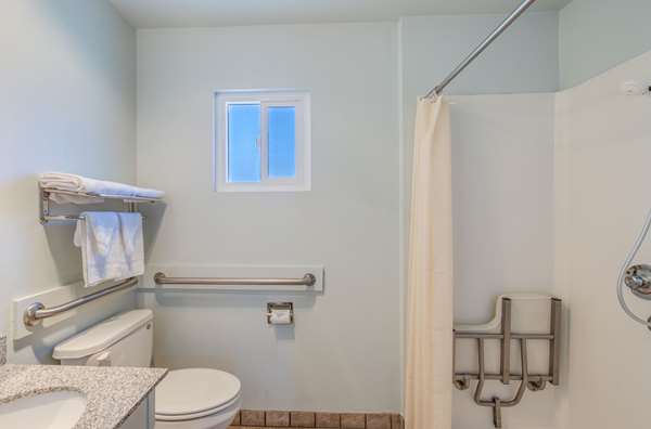  - Econo Lodge Inn & Suites Yreka - I-5, Exit 775