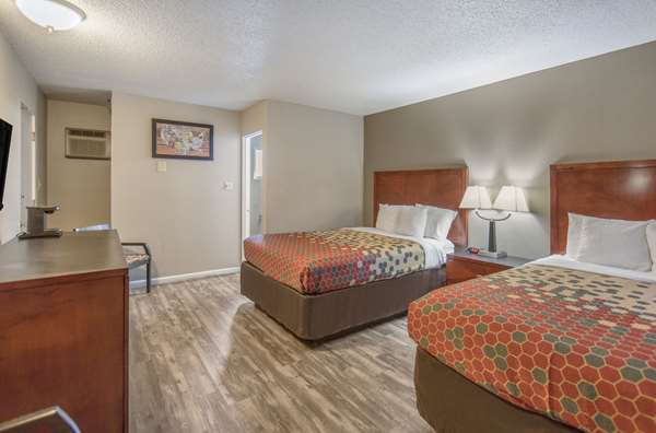  - Econo Lodge Inn & Suites Yreka - I-5, Exit 775