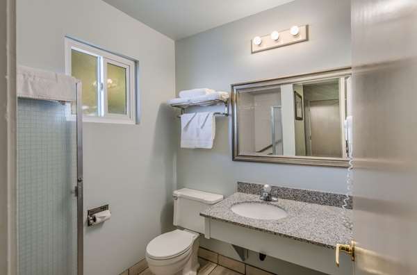  - Econo Lodge Inn & Suites Yreka - I-5, Exit 775
