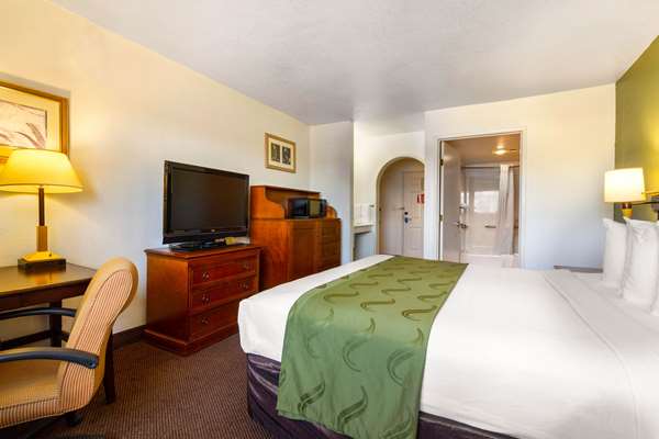  - Rodeway Inn Auburn - I-80, Exit 121
