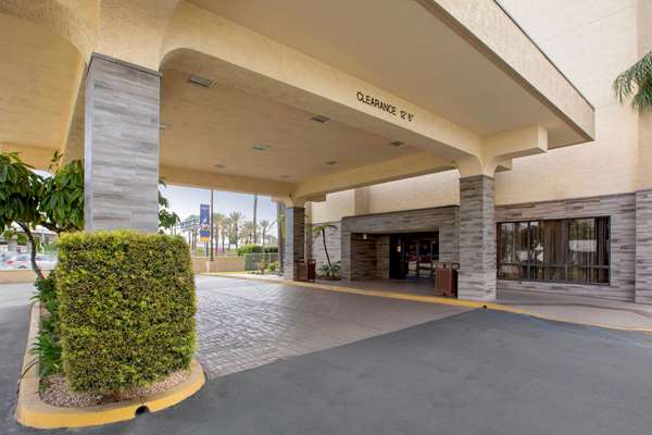 Exterior view - Comfort Inn & Suites Anaheim - I-5, Exit 109