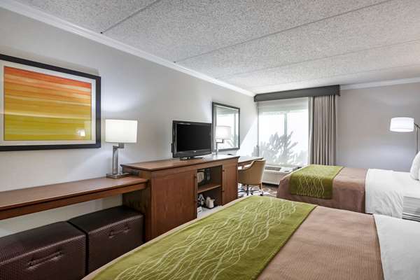  - Comfort Inn & Suites Anaheim - I-5, Exit 109