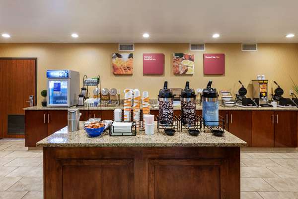 Amenities - Comfort Inn & Suites Anaheim - I-5, Exit 109