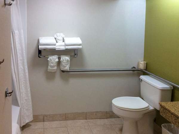  - Comfort Inn & Suites Anaheim - I-5, Exit 109