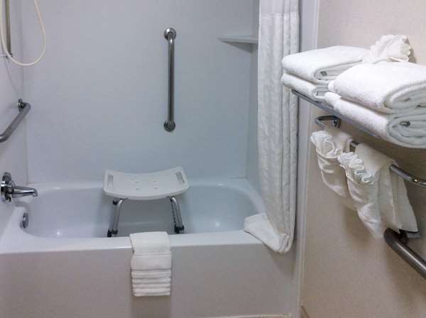  - Comfort Inn & Suites Anaheim - I-5, Exit 109