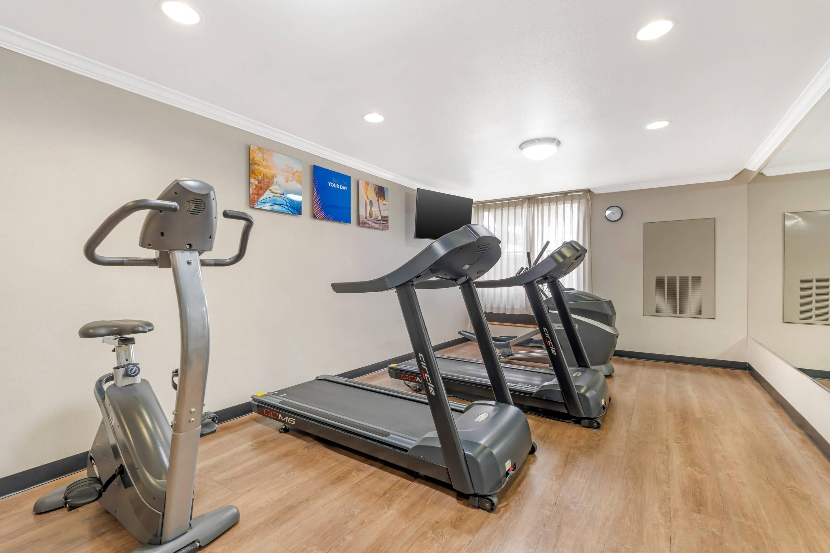 Fitness center | Comfort Inn Anaheim Resort