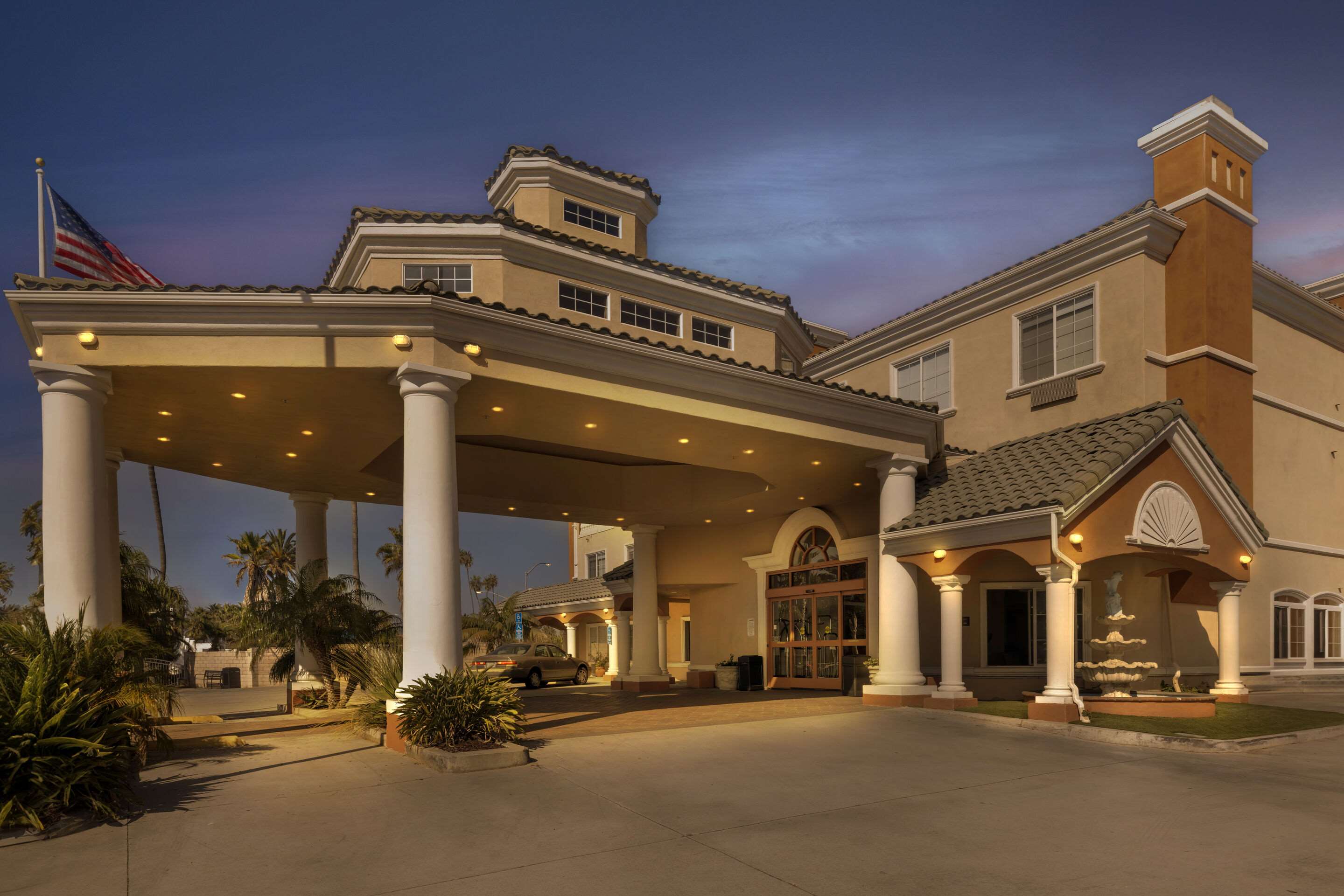Hotel exterior | Comfort Suites Oceanside Camp Pendleton Area