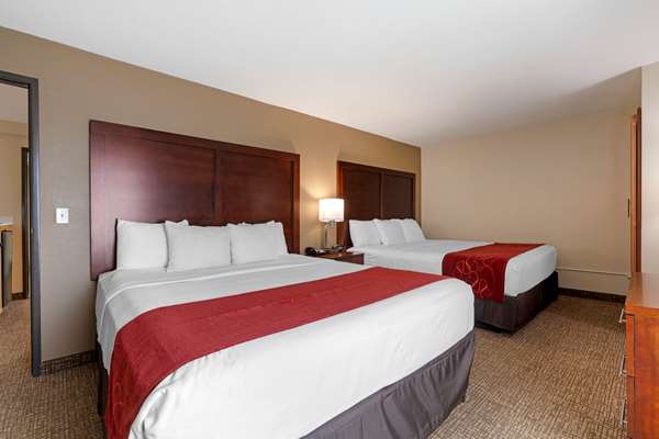 Suite - Comfort Suites Downtown Sacramento - I-5, Exit 520