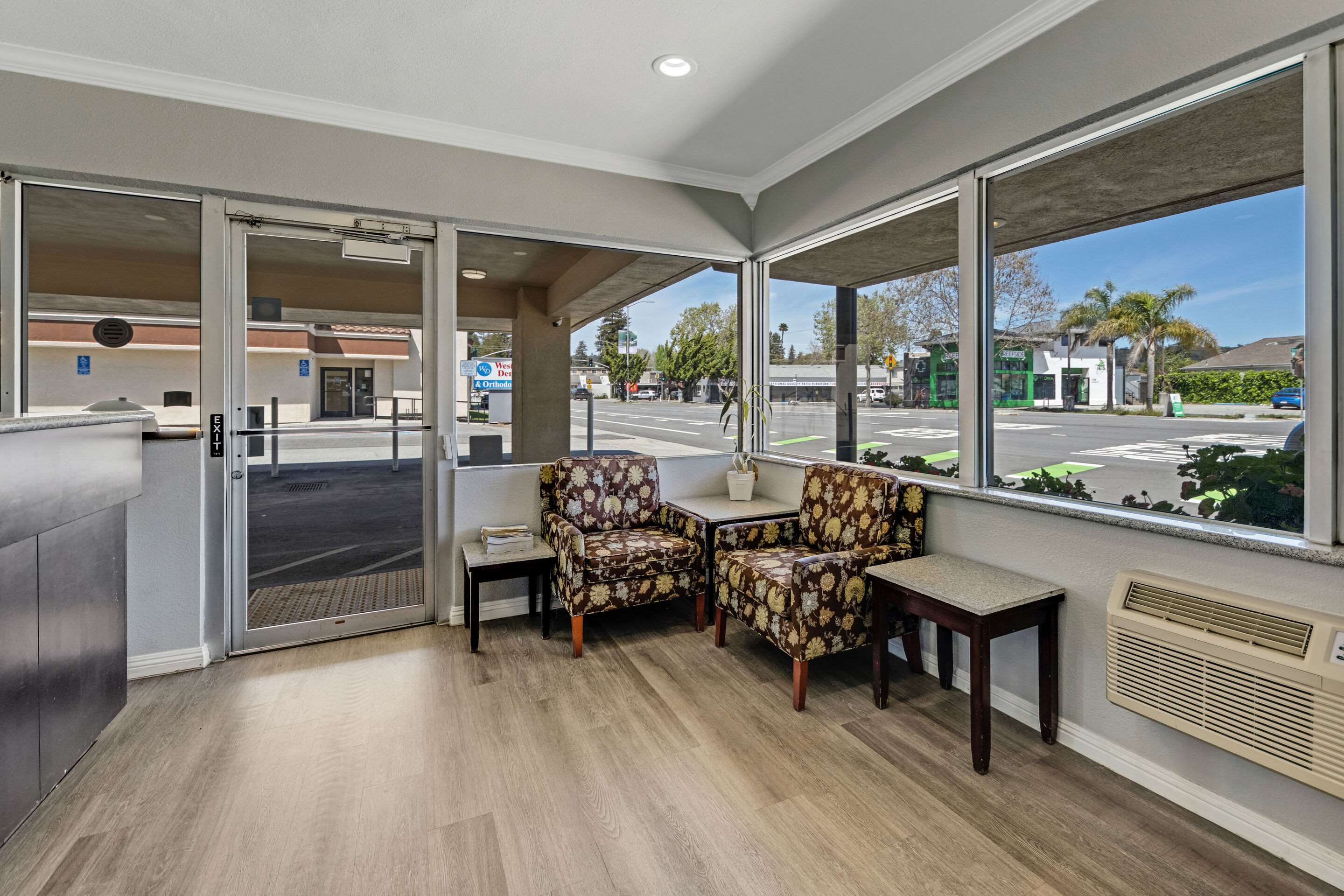 Hotel lobby | Quality Inn Santa Cruz