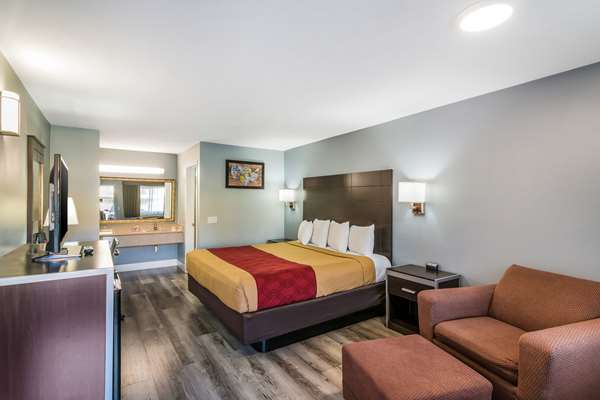  - Econo Lodge Hesperia - I-15, Exit 147