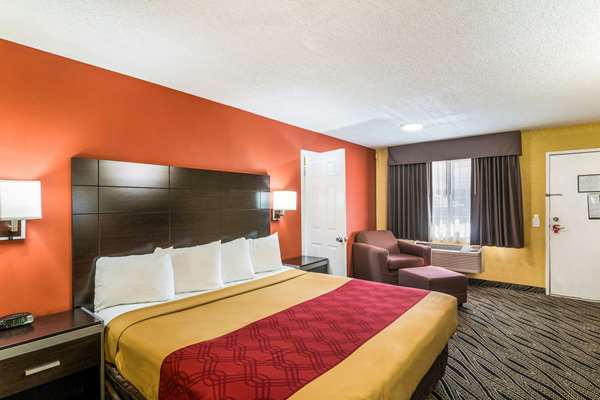  - Econo Lodge Hesperia - I-15, Exit 147
