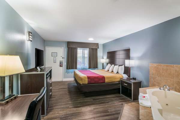  - Econo Lodge Hesperia - I-15, Exit 147