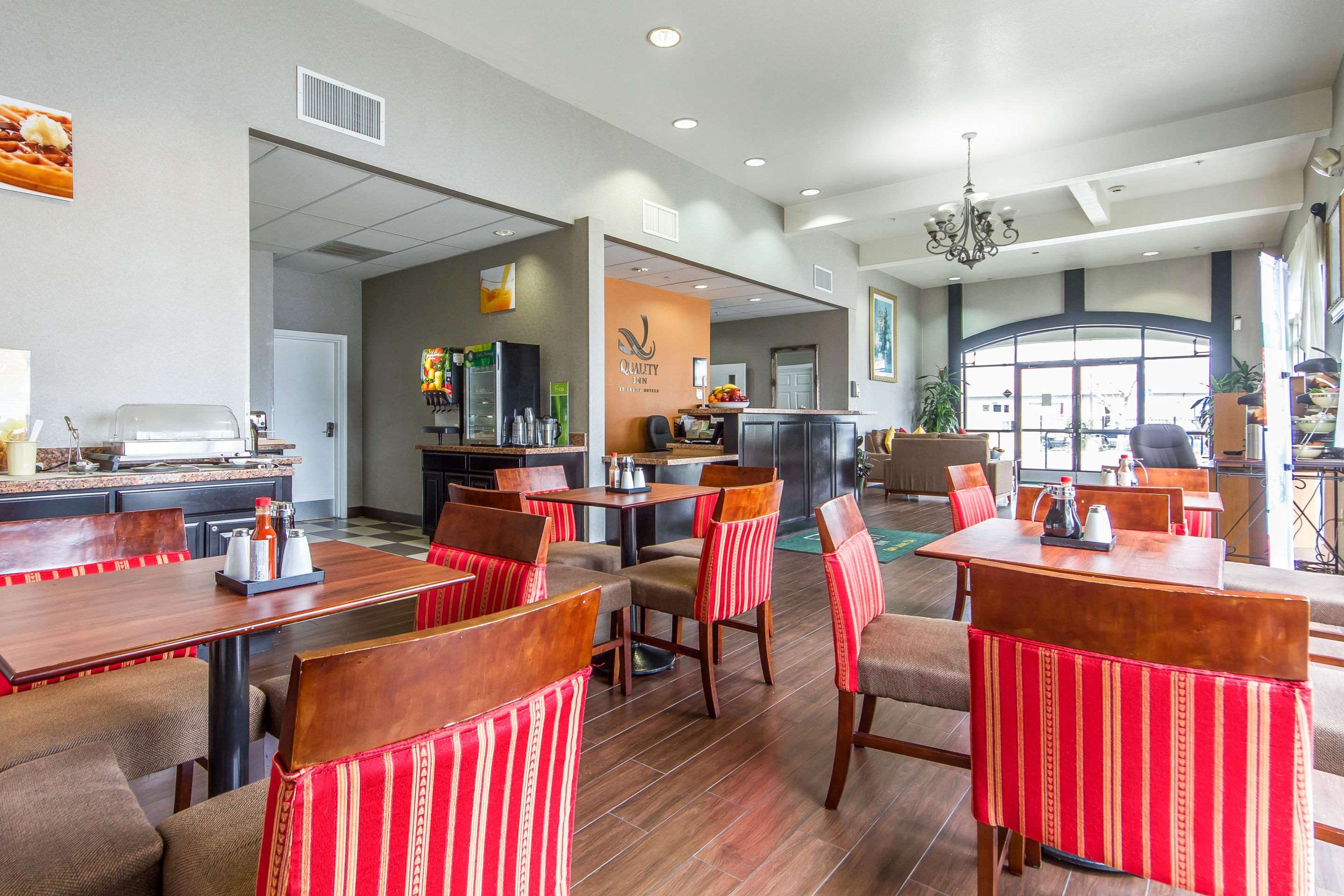 Breakfast area