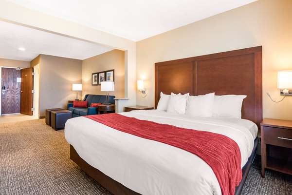 Suite - Comfort Inn Lathrop - I-5, Exit 463