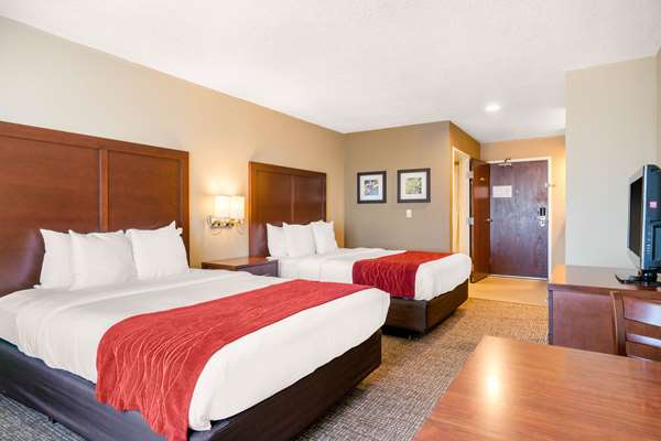  - Comfort Inn Lathrop - I-5, Exit 463