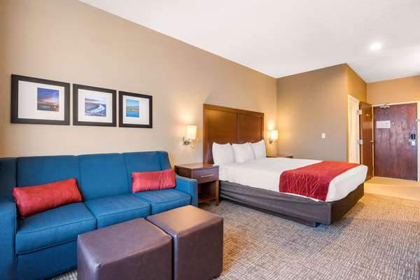  - Comfort Inn Lathrop - I-5, Exit 463