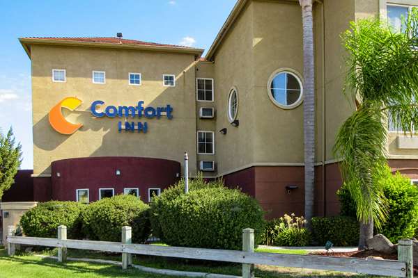 Exterior view - Comfort Inn Lathrop - I-5, Exit 463